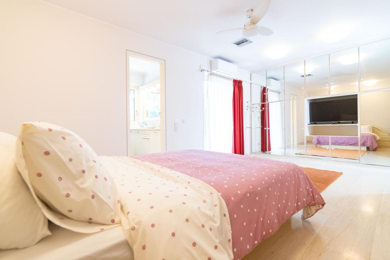 Sunlight House - Palatial Fully Equipped Apartment Near The Sea アテネ エクステリア 写真